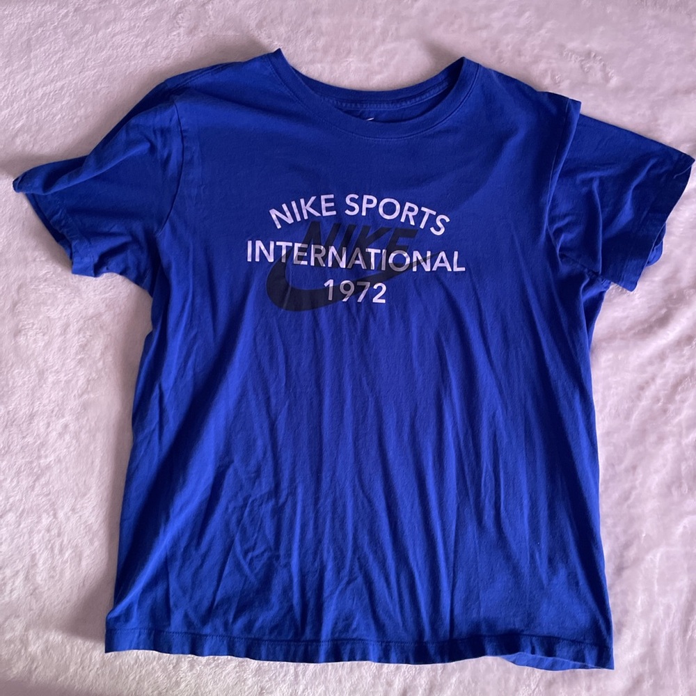 Nike T